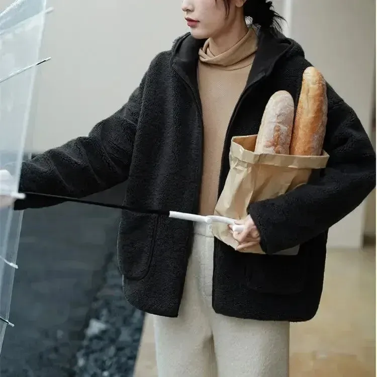 Bonnyshow Thickened Sheepskin Fleece Jacket with Hood, Lambhair Jacket, Women's New Warm Leather Fur Integrated Granular Fleece Coat