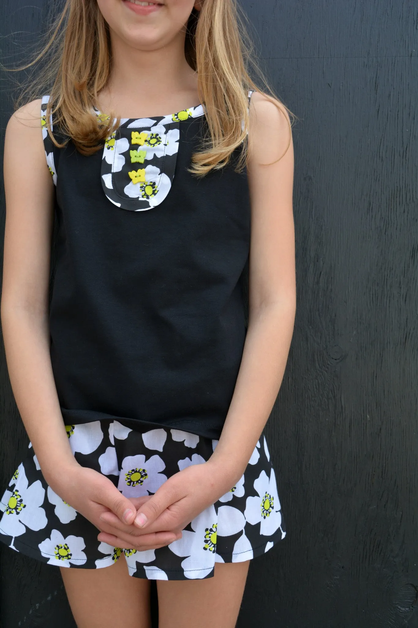Girls skort/shorts SUZIE SKORT pdf sewing pattern sizes 2 to 14 years, 2 overskirt styles