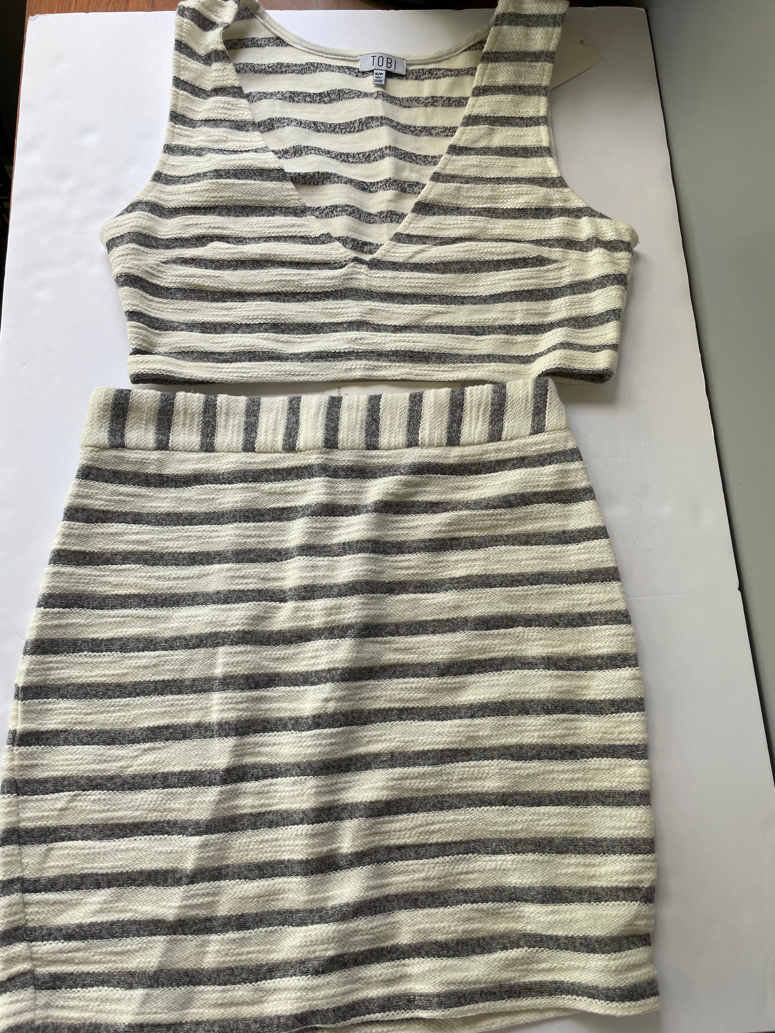 <€€* NEW Juniors TOBI Small/P 2 Piece Gray and White Stripe Mini Skirt and VNeck Crop Top NWT Festival