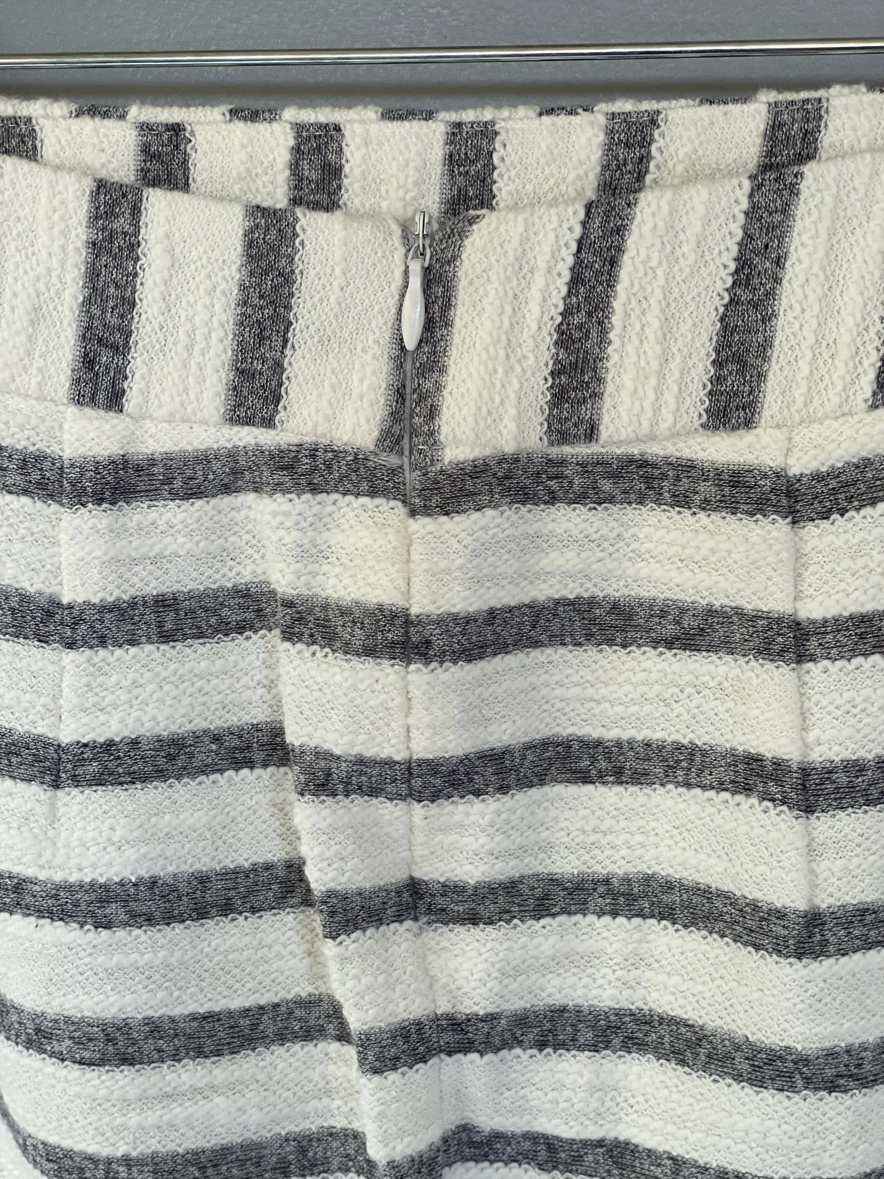 <€€* NEW Juniors TOBI Small/P 2 Piece Gray and White Stripe Mini Skirt and VNeck Crop Top NWT Festival